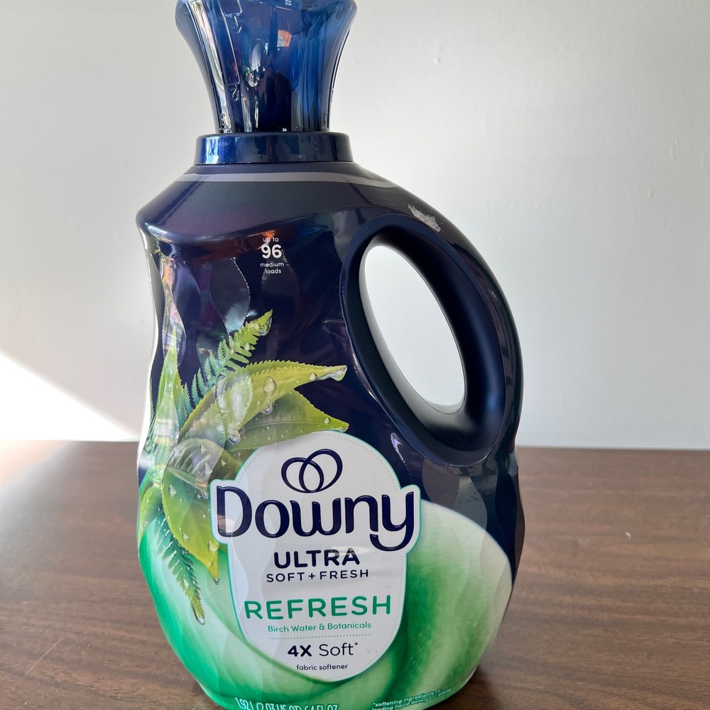Downy Ultra Refresh Fabric Softener Birch Water & Botanicals 64oz 96 Loads HE